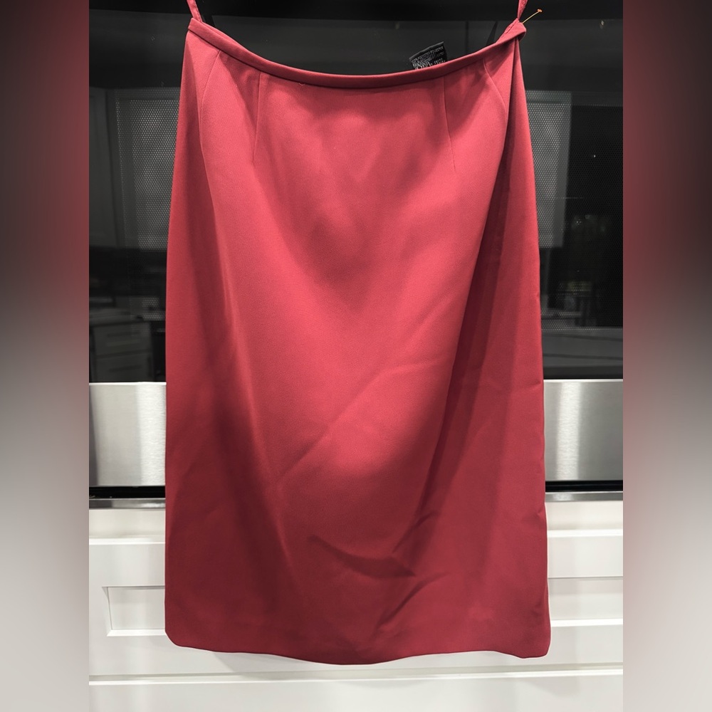 Kasper Petites Burgundy Straight Skirt - lined Size 2P EUC